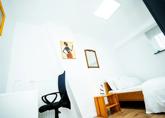 Chambre R2 Avec Salle De Bain Partagee Pres De L\'Hopital De La Citadelle A Liege